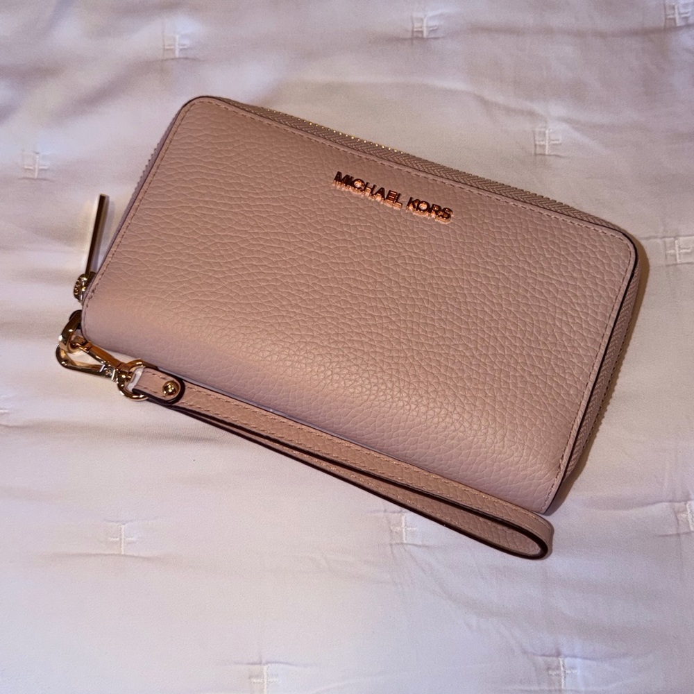 Michael Kors Pebbled Leather Wristlet in Blush Pink with Gold Hardware
